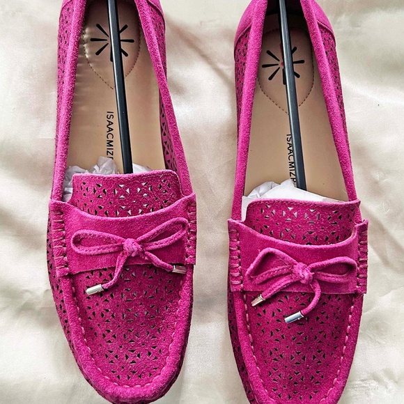 FLATS, ISAAC MIZRAHI, SZ LADIES 8.5W, DARK ROSE SUEDE, TASSLES ON EACH UPPER, - Picture 1 of 15